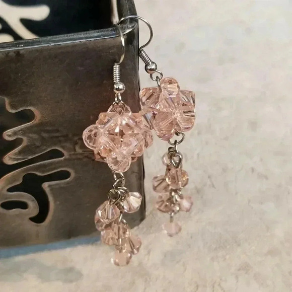 Swingy Diva Pink Glass Bicone Beads Earrings - Picture 2 of 4